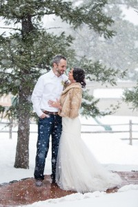 Littleton wedding photographer in Colorado at the Evergreen Red Barn snowy weddings photography