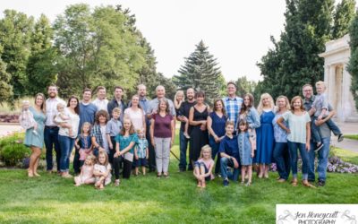 The Extended {G} Family of over 30 people at Cheeseman Park [Denver photographer]