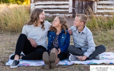 The {O} Family of 5 at Hildebrand Ranch by Littleton photographer