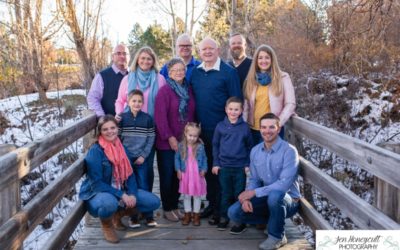 A large, extended family session at Writer’s Vista Park by Littleton, CO family photographer