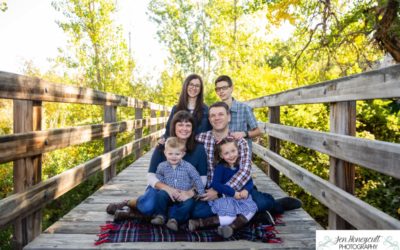 The {G} family of 6 at Writer’s Vista park by Littleton photographer