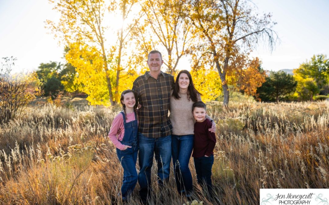 The {M} family mini photo session with their new puppy by local Littleton photographer
