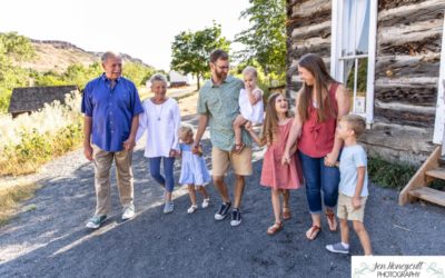 An extended family photo session at Clear Creek in Golden by Littleton photographer