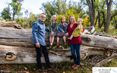 The {W} family of 5 at The Stone House in Lakewood by Littleton photographer