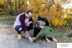 Littleton family photographer fall colors leaves Fly'N B park extended cousins grandparents siblings photography crying baby sunset Highline Trail boy girls