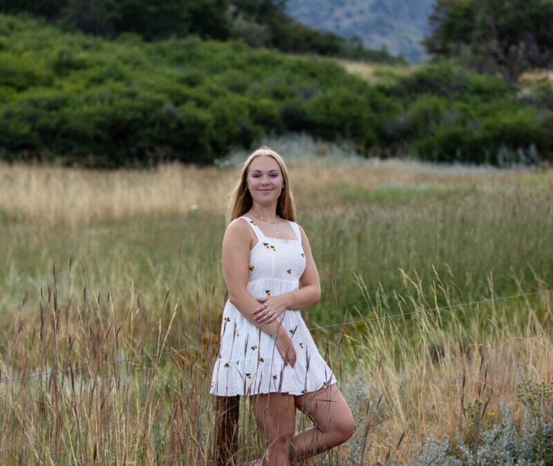 Justine’s high school senior photo session at Hildebrand Ranch and South Valley by Littleton photographer