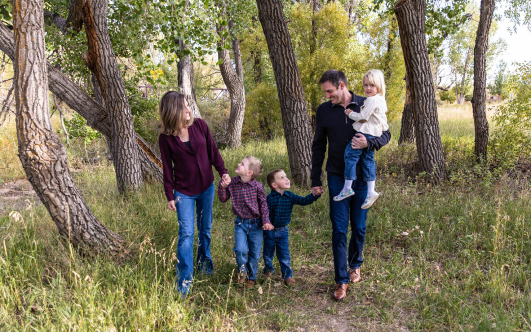 The {E} family of 5 at McCabe Meadows by Littleton photographer