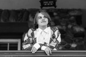 Littleton high school senior photographer Highlands Ranch Mansion Colorado photography teen boy black and white