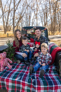 Littleton family photographer mini holiday photo session Santa Claus vintage truck Christmas Chatfield State park Colorado photography