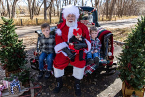 Littleton family photographer mini holiday photo session Santa Claus vintage truck Christmas Chatfield State park Colorado photography