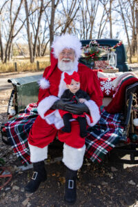 Littleton family photographer mini holiday photo session Santa Claus vintage truck Christmas Chatfield State park Colorado photography
