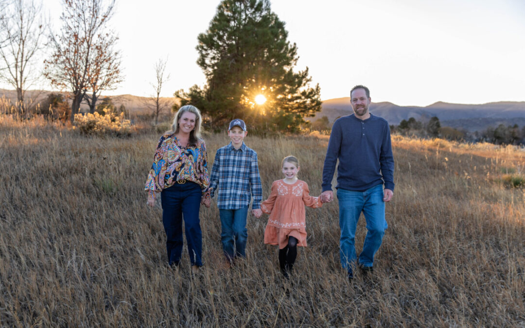 The {W} family photo mini session by Littleton photographer