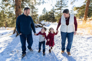 Littleton family photographer Colorado Mt. Falcon park mountain view extended cousins grandparents grandchildren snow siblings kids