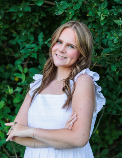 Littleton high school senior photographer Highlands Ranch Mansion Fly'N B park Chatfield flowers teenager teen girl lake water summer morning photography Colorado