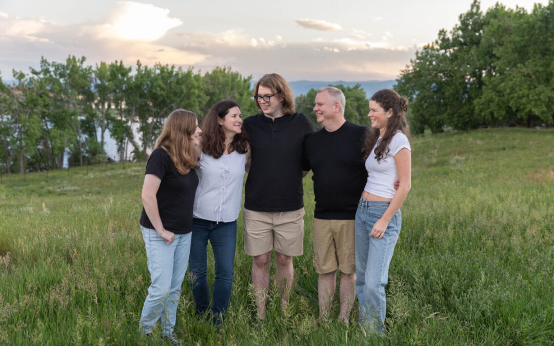 The {P} family at Writer’s Vista park by Littleton photographer