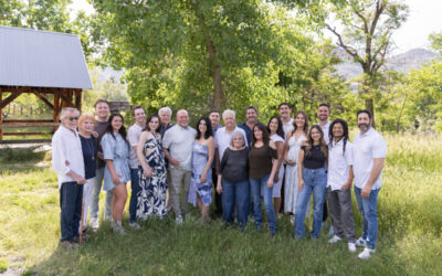 An extended family session at Clear Creek in Golden, Colorado