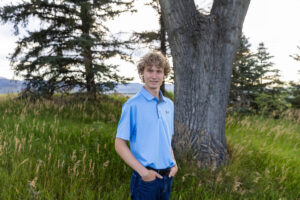 Littleton family photographer Fly'N B park Colorado Highlands Ranch photography sunset brothers mother father sons boys high school senior teenagers