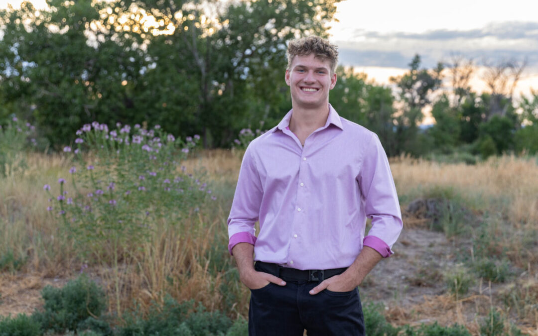 Levi’s high school senior photo session at Carson Nature Center