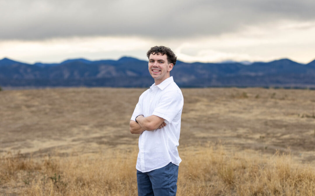Cole’s high school senior photo session at Writer’s Vista Park