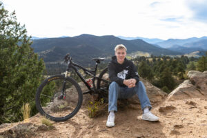 Littleton high school senior photographer bike rider mountain biker Colorado Chatfield photography Mt. Falcon west Harriman Lake son brother class of 2026 swim dive