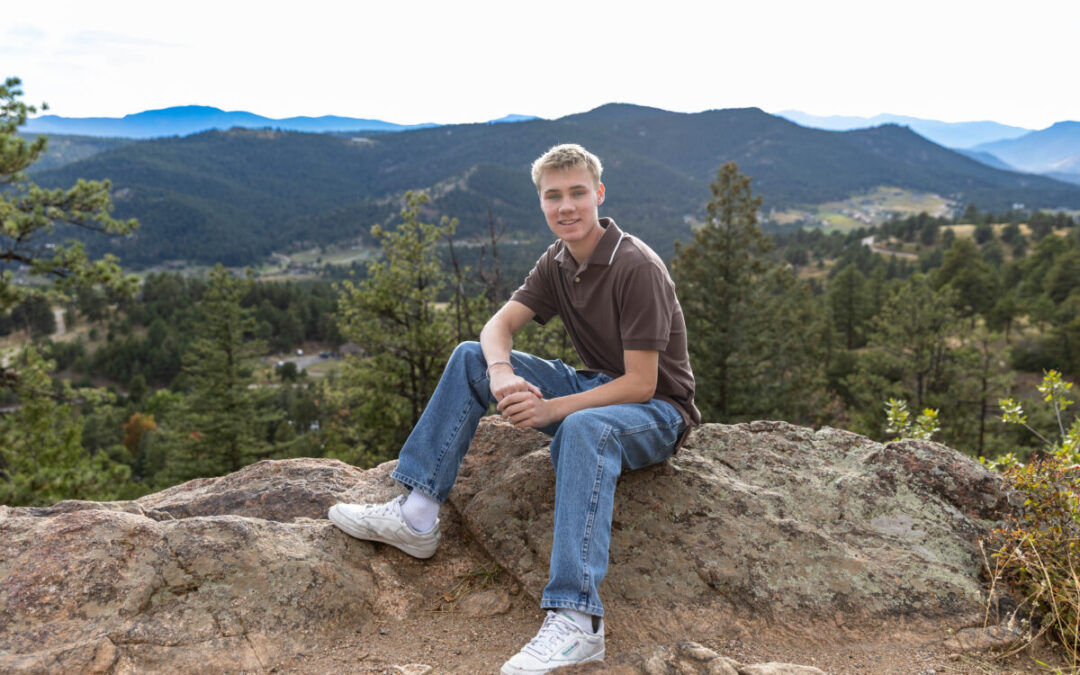Reed’s high school senior photo session in Littleton, CO