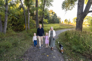 Littleton family photographer dog twins Fly'N B Park in Highlands Ranch Colorado photography fall leaves siblings brother sister beagle