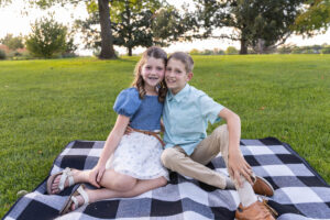 Littleton family photographer Stone House in Lakewood Colorado kids mother father photography brother sister fall sunset golden hour leaves