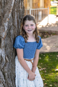 Littleton family photographer Stone House in Lakewood Colorado kids mother father photography brother sister fall sunset golden hour leaves