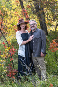 Littleton family and high school senior photographer Lair o' the Bear Colorado photography fall color teenager teen friends kids mother father children siblings