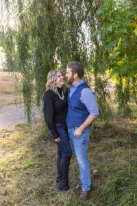 Littleton family photographer Fly'N B park Highlands Ranch Colorado photography fall color teens teenagers adult children siblings mother father sisters brother water pond marriage married