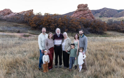 An extended family photo session at South Valley in Littleton