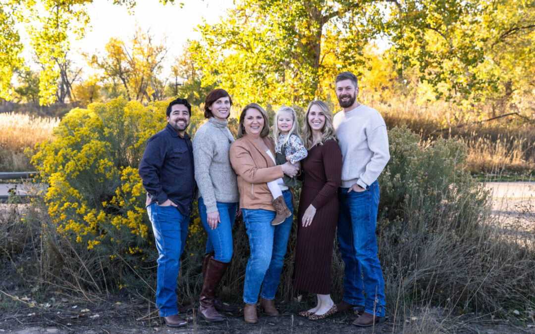 The {L} extended family session at the Carson Nature Center