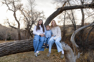 Littleton family photographer mini session at Morrison Park Colorado bridge river kids parents brother sisters sunset photography