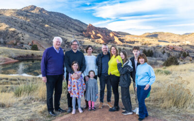 Extended family photo session at Mt. Falcon by Littleton photographer