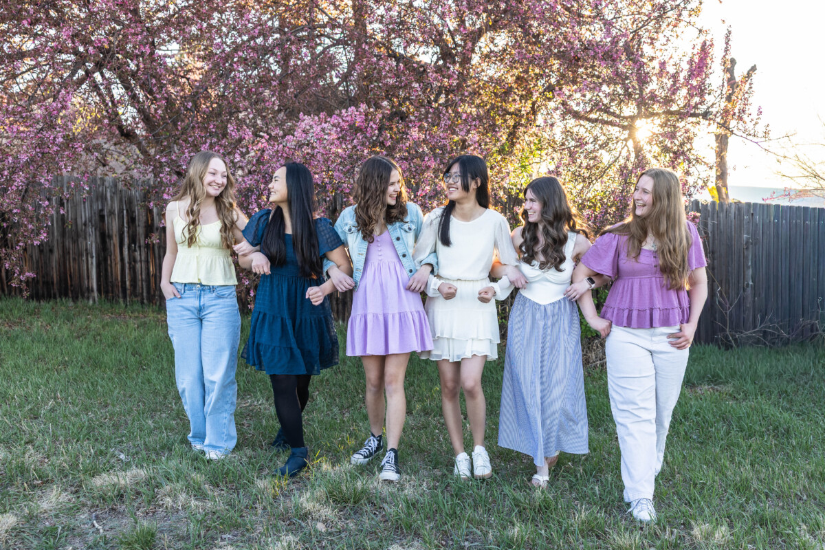 Colorado teen girls mini photo session at golden hour