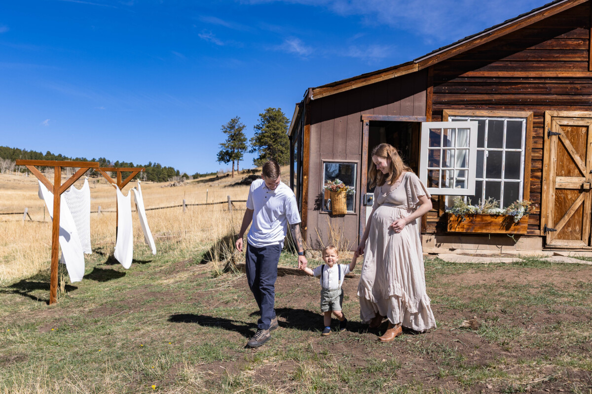 The Cottage in Conifer family photo session
