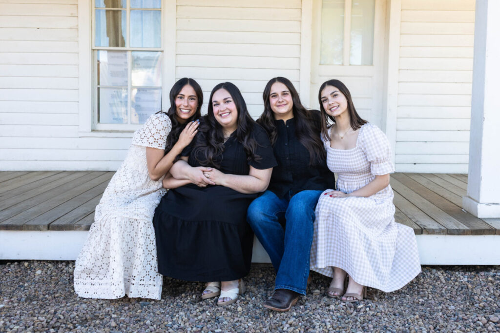 Colorado family photographer with sisters