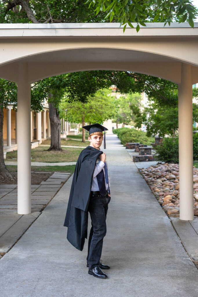 Cap and gown mini photo session in Golden Colorado
