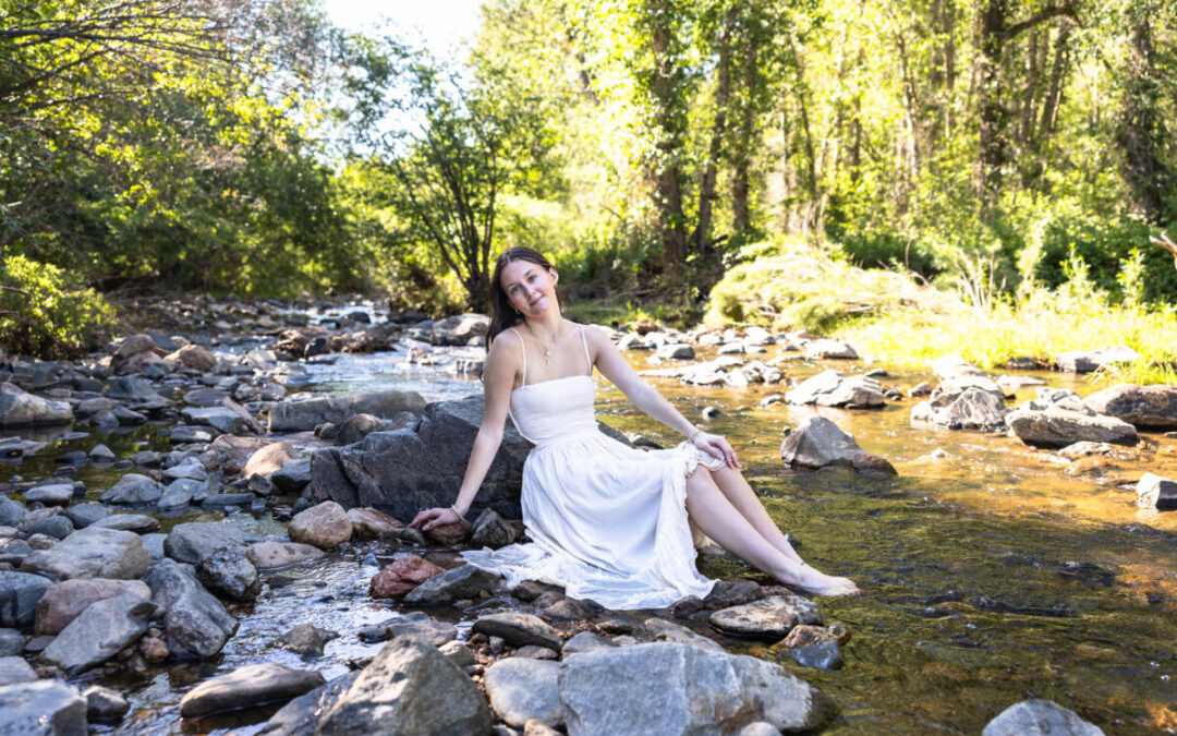 Elyse’s senior photos at Lair O’ the Bear
