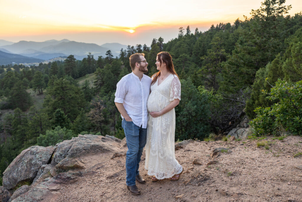 Colorado maternity and couple photo session with mountain views at sunset