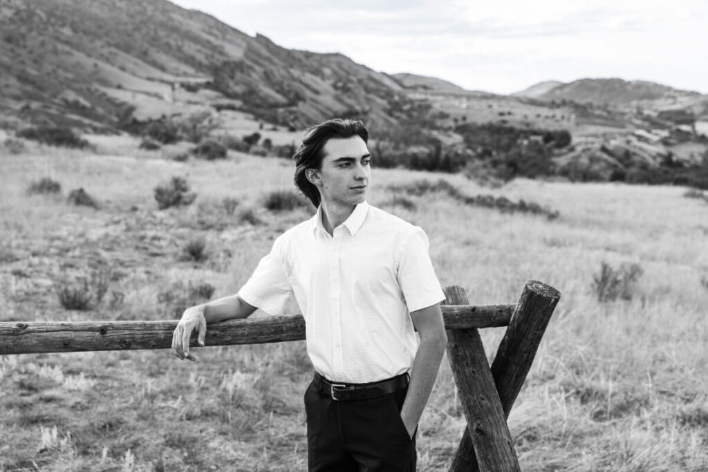 Red rocks teen photography session for senior photos