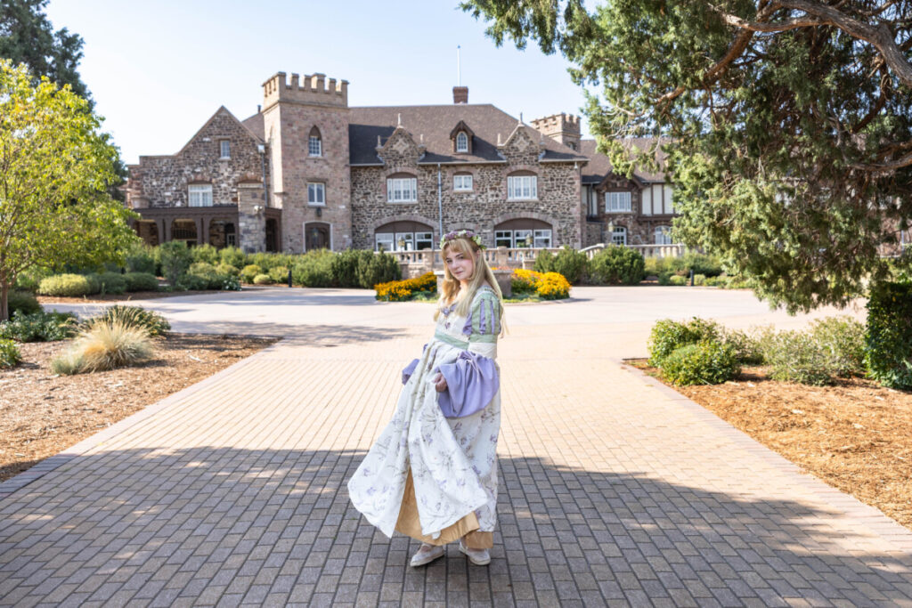 Highlands Ranch high school senior photographer at the Mansion in Colorado