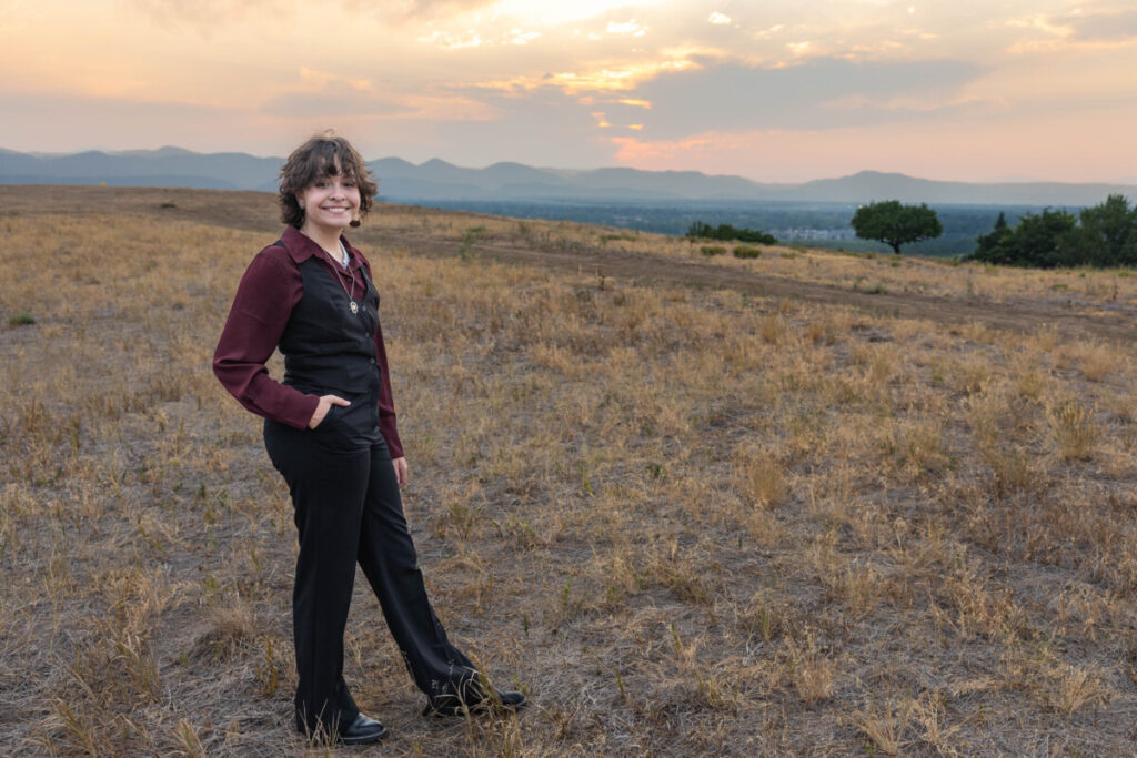Colorado sunset photo session for a high school senior
