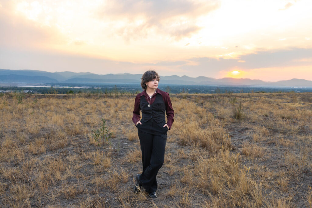 Colorado high school senior photo session at sunset with teen photographer