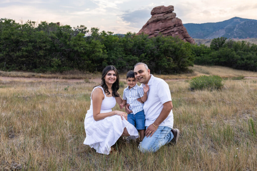 Littleton Colorado family photographer at South Valley with red rocks