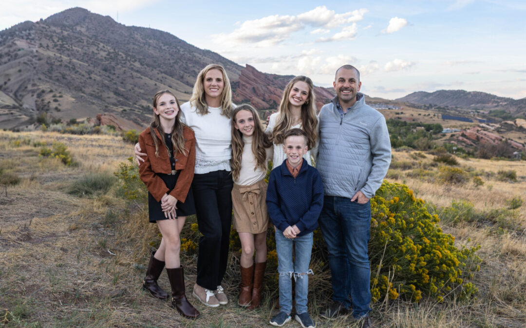 The {S} family at Mt. Falcon east