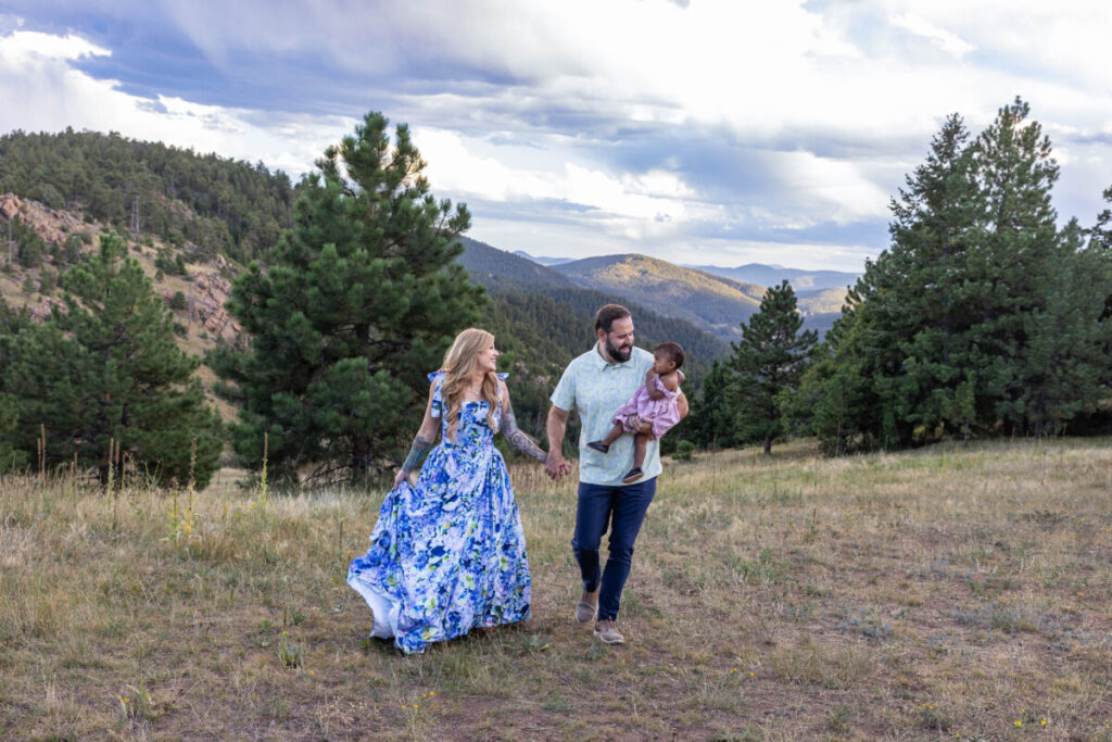 Colorado family photographer with mountain views