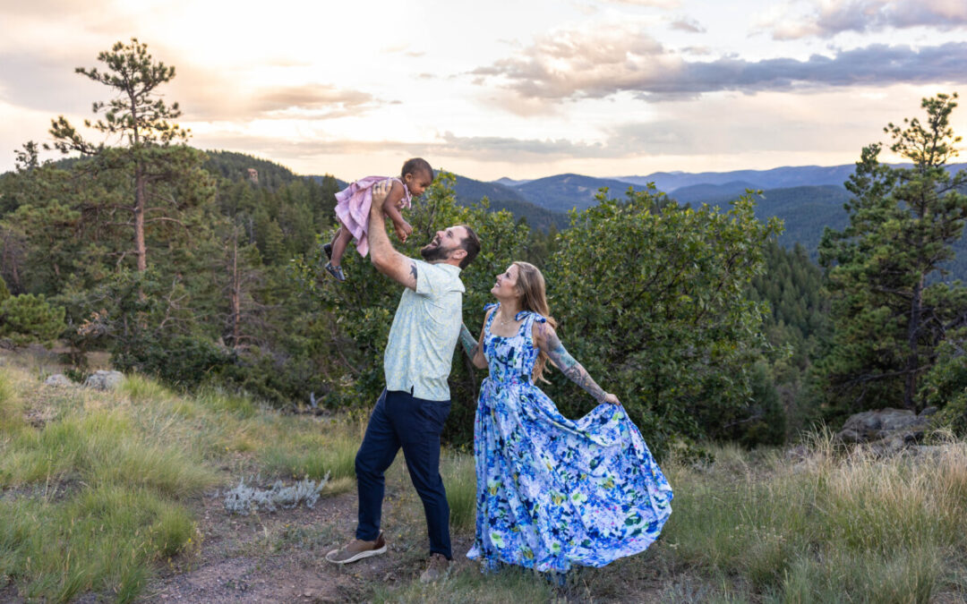 The {M} family of 3 at Mt. Falcon park