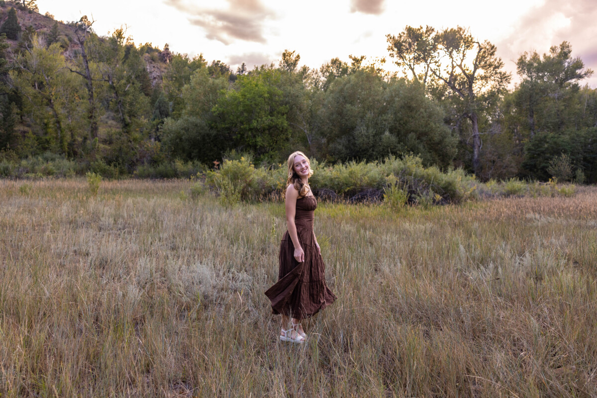 Colorado high school senior photographer at sunset in the foothills