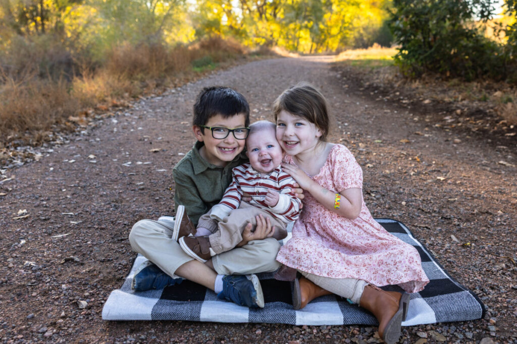 Colorado child and family photographer in Littleton with siblings